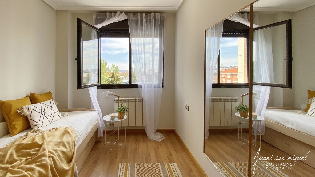 Habitación secundaria en Piso a la Venta en Avda. de Burgos, Logroño