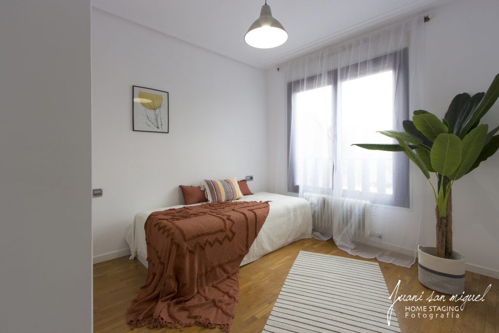 Habitación marrón en Unifamiliar en Venta en Avda. de Madrid, Logroño